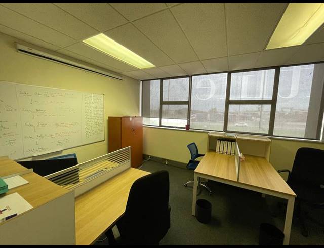 BUSINESS PROPERTY TO RENT IN ROOIHUISKRAAL